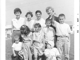 1959 June Gates & McCarthy kids, Gma, Joanne, Barb.jpg